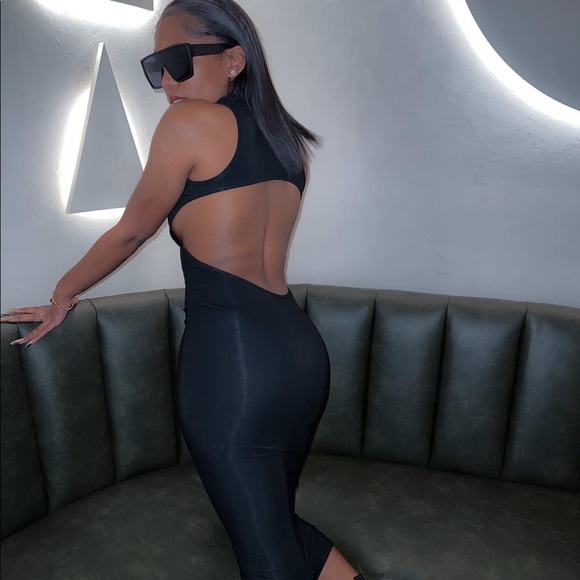 “A PROBLEM” BODYCON MAXI DRESS (BLACK) - Picture 1 of 9